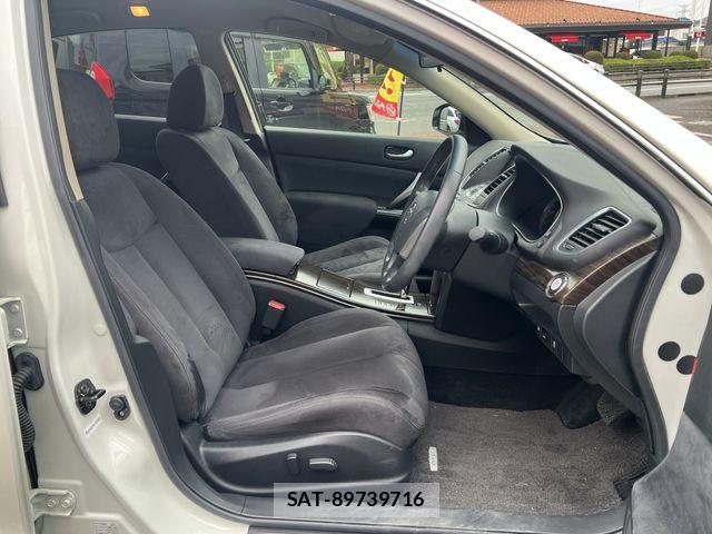 Nissan TEANA 2012-08 8884484-11
