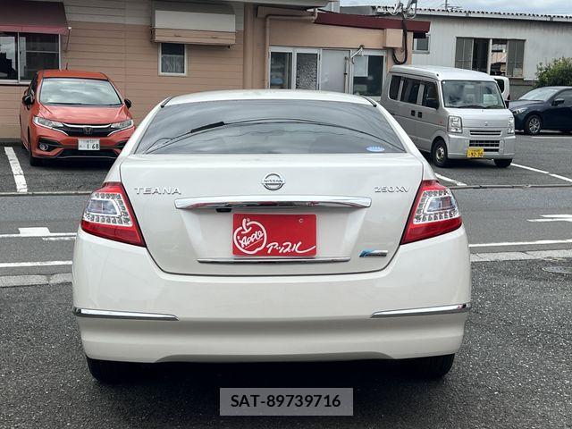Nissan TEANA 2012-08 8884484-7