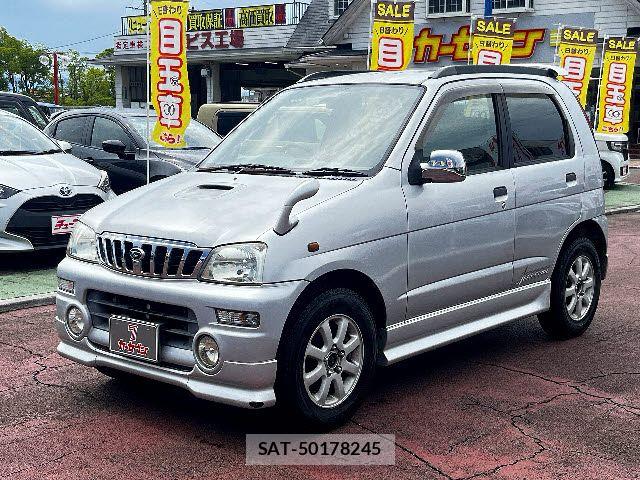 Daihatsu TERIOS KID 2000-01 8232139-0