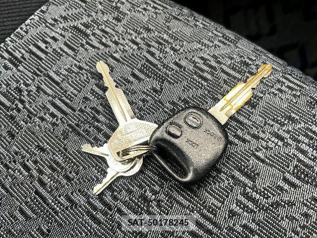 Daihatsu TERIOS KID 2000-01 8232139-10