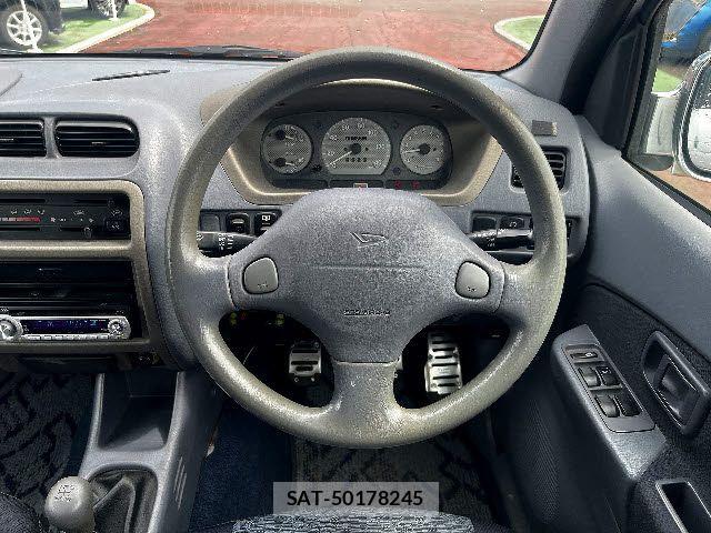 Daihatsu TERIOS KID 2000-01 8232139-13