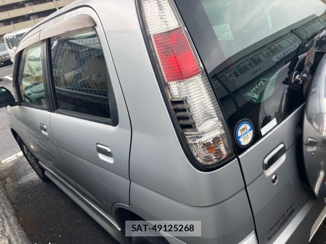 Daihatsu TERIOS KID 2008-01 8832076-5