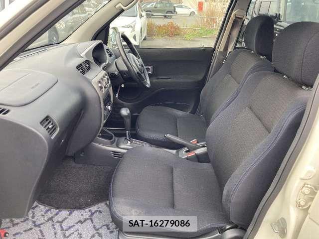Daihatsu TERIOS KID 2010-07 1587477-11