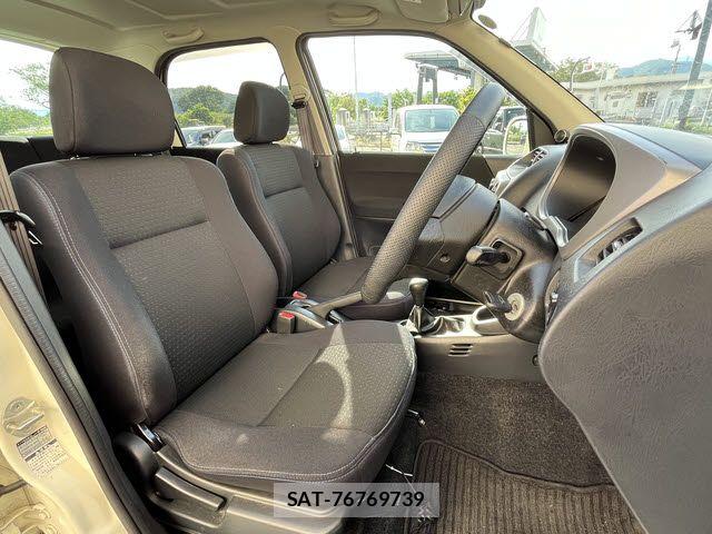 Daihatsu TERIOS KID 2011-10 7226129-3