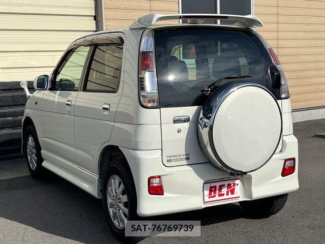 Daihatsu TERIOS KID 2011-10 7226129-8