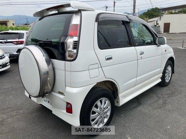 Daihatsu TERIOS KID 2009-04 7330655-5