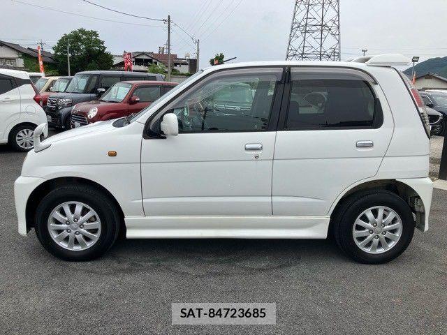 Daihatsu TERIOS KID 2009-04 7330655-8