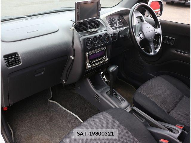 Daihatsu TERIOS KID 2001-01 8159387-18