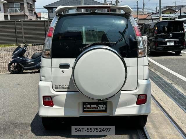Daihatsu TERIOS KID 2009-11 8210680-5