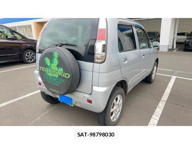 Daihatsu TERIOS KID 2008-03 8232144-2