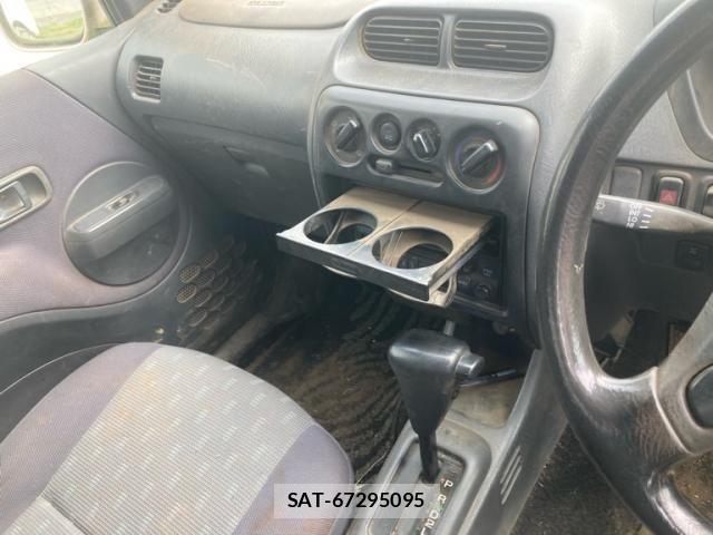 Daihatsu TERIOS KID 2005-09 8317640-11