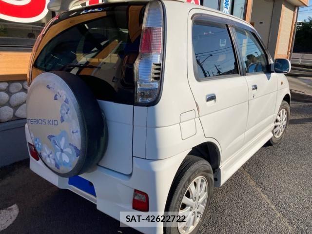 Daihatsu TERIOS KID 2007-02 8317641-2