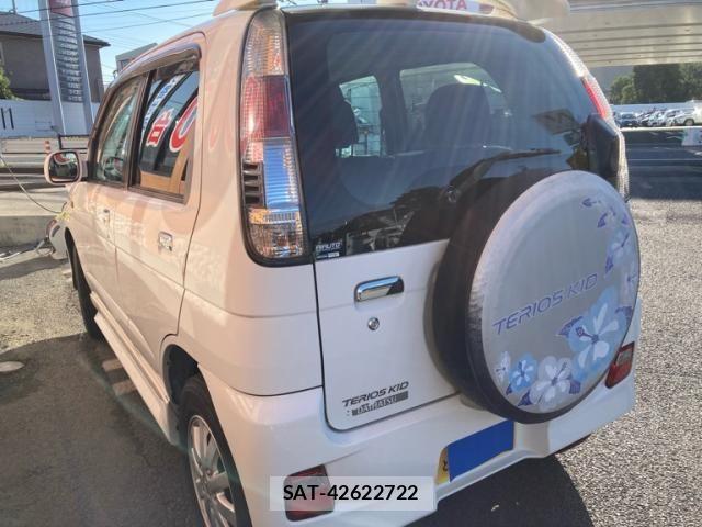 Daihatsu TERIOS KID 2007-02 8317641-3