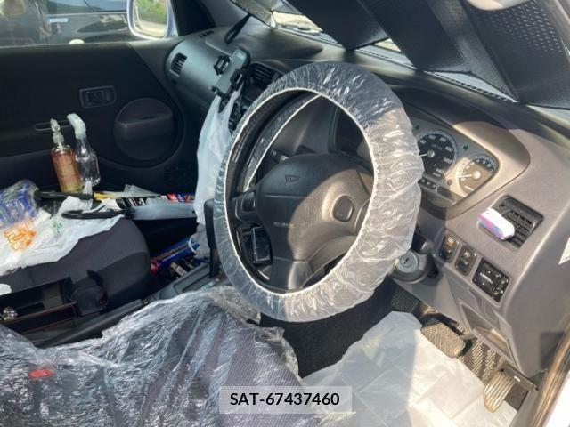 Daihatsu TERIOS KID 2003-12 8338214-10