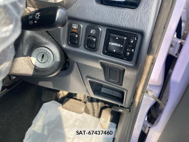 Daihatsu TERIOS KID 2003-12 8338214-12