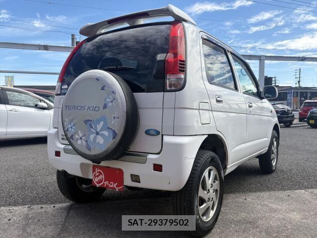 Daihatsu TERIOS KID 2006-02 8415471-7