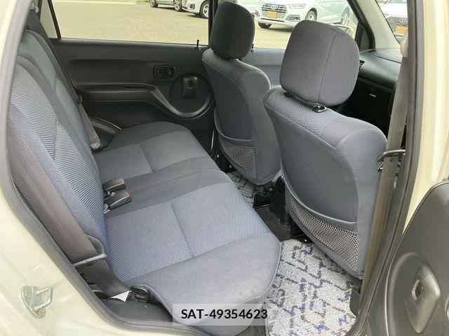 Daihatsu TERIOS KID 2011-12 8872267-13