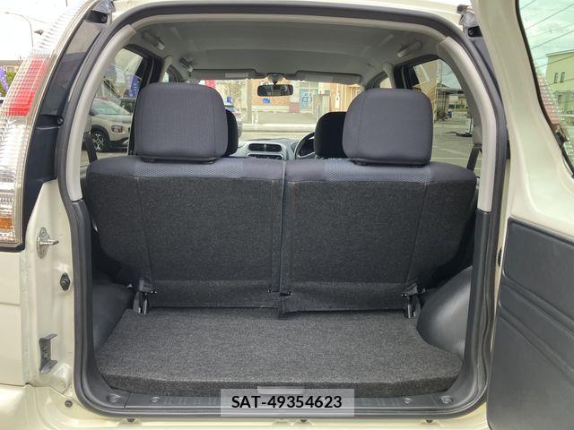 Daihatsu TERIOS KID 2011-12 8872267-17
