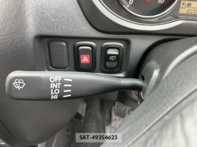 Daihatsu TERIOS KID 2011-12 8872267-19