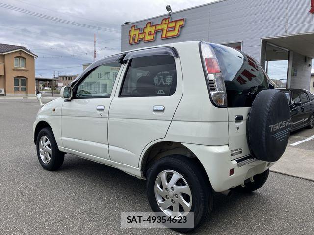 Daihatsu TERIOS KID 2011-12 8872267-7