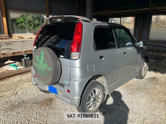 Daihatsu TERIOS KID 2003-03 8884486-5