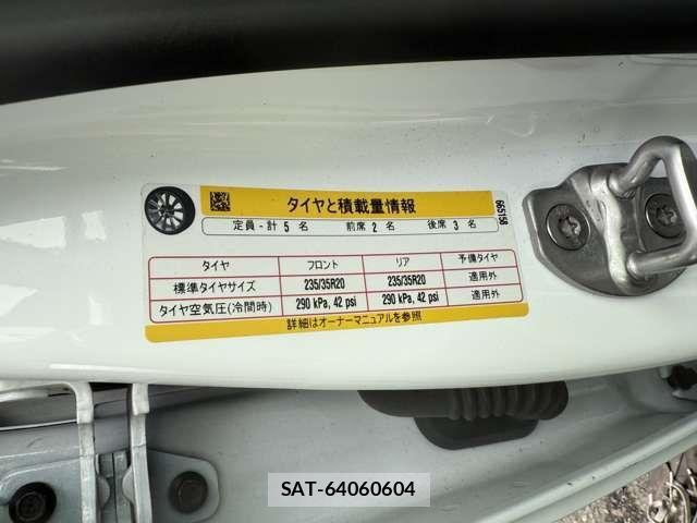 Tesla MODEL 3 2022-12 1165893-10