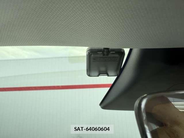 Tesla MODEL 3 2022-12 1165893-15