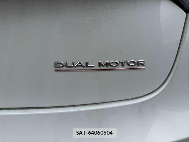 Tesla MODEL 3 2022-12 1165893-17