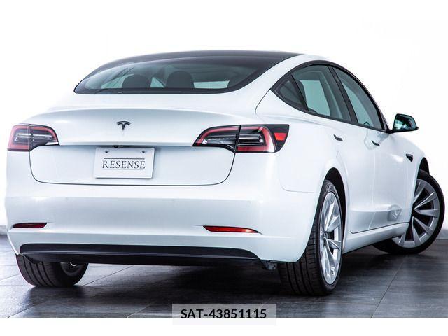 Tesla MODEL 3 2022-11 1415267-1