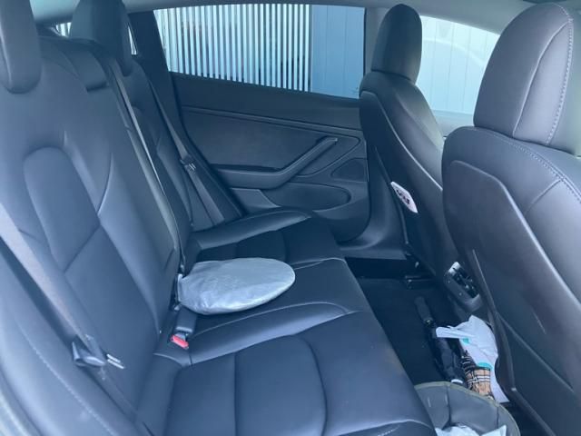 Tesla MODEL 3 2020-09 1550009-10