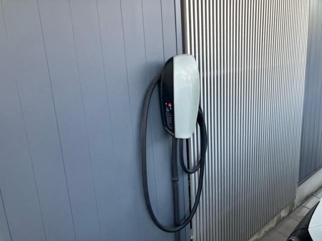 Tesla MODEL 3 2020-09 1550009-20