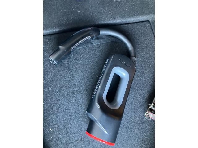Tesla MODEL 3 2020-09 1550009-21