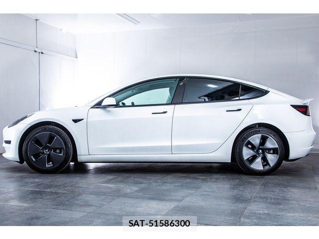 Tesla MODEL 3 2021-07 2779398-7