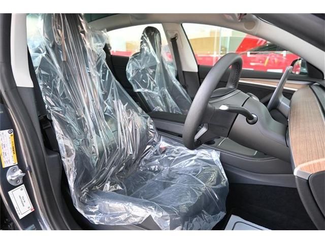 Tesla MODEL 3 2022-11 3686011-9