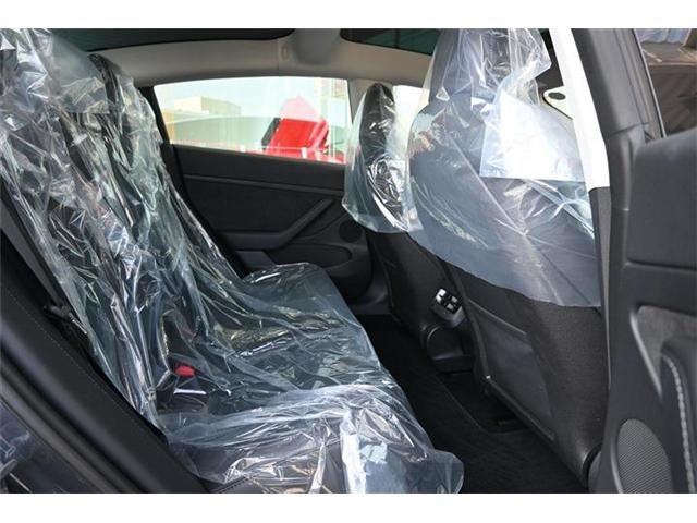 Tesla MODEL 3 2022-11 3686011-15