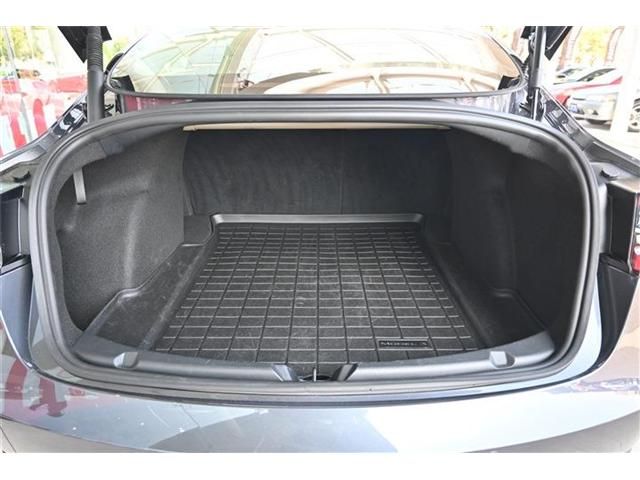 Tesla MODEL 3 2022-11 3686011-17