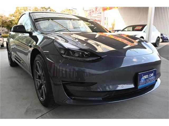 Tesla MODEL 3 2022-11 3686011-6