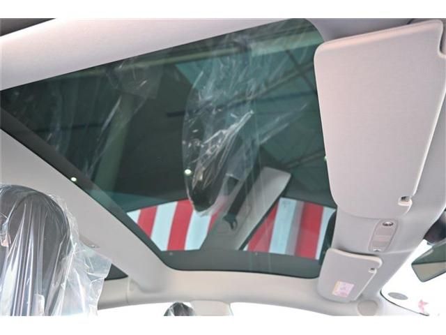 Tesla MODEL 3 2022-11 3686011-8