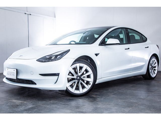 Tesla MODEL 3 2021-06 3686022-6