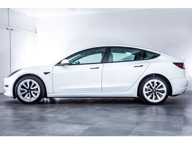 Tesla MODEL 3 2021-06 3686022-7