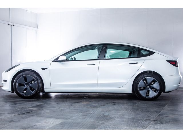 Tesla MODEL 3 2021-12 3686010-7