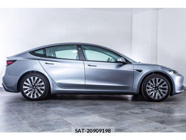 Tesla MODEL 3 2025-06 3910750-13