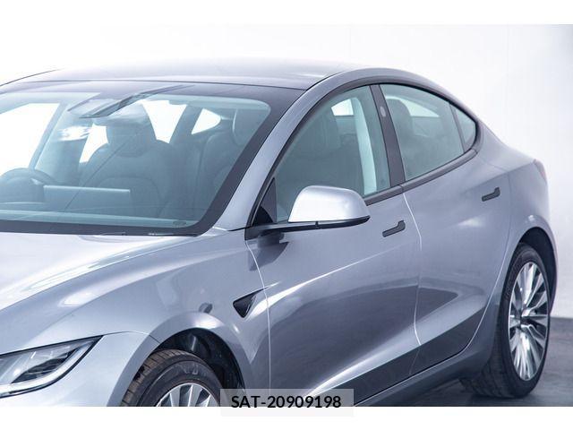 Tesla MODEL 3 2025-06 3910750-17