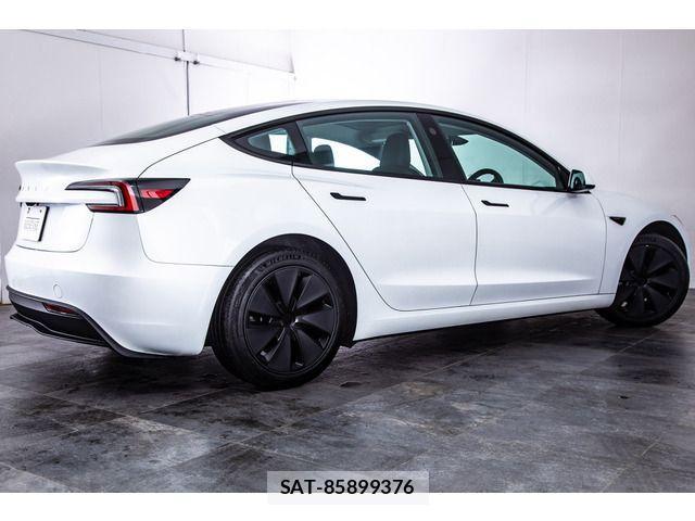 Tesla MODEL 3 2024-01 4111845-11