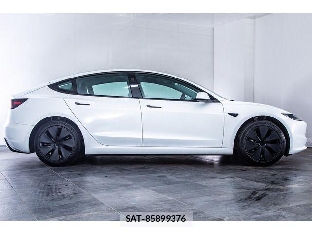 Tesla MODEL 3 2024-01 4111845-13