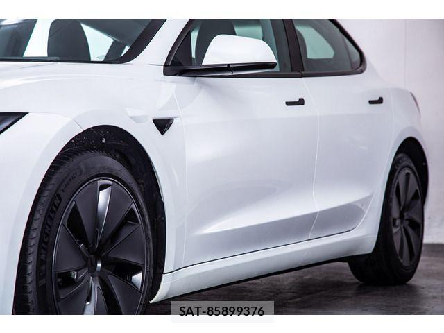 Tesla MODEL 3 2024-01 4111845-19