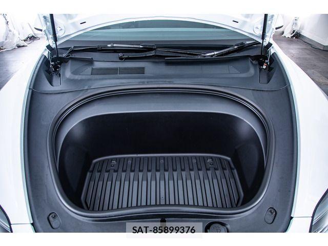 Tesla MODEL 3 2024-01 4111845-3