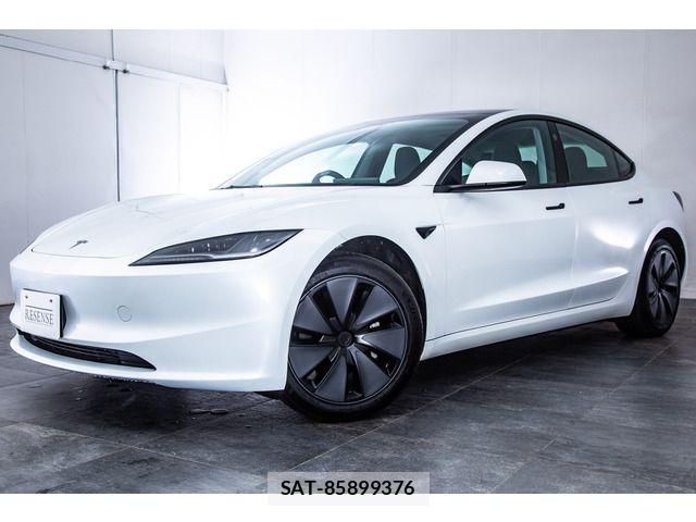 Tesla MODEL 3 2024-01 4111845-6