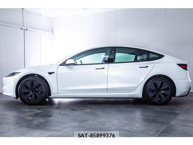 Tesla MODEL 3 2024-01 4111845-7