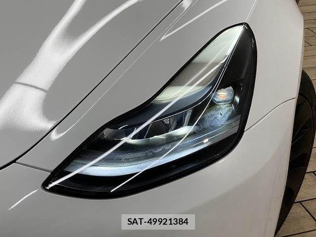 Tesla MODEL 3 2022-11 4424557-19